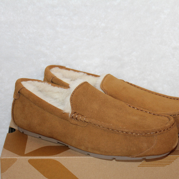 UGG KOOLABURRA MEN'S‎ SUEDE SLIP ON SLIPPERS - Picture 4 of 6